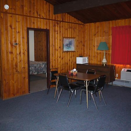 Pembina River Inn Entwistle Экстерьер фото