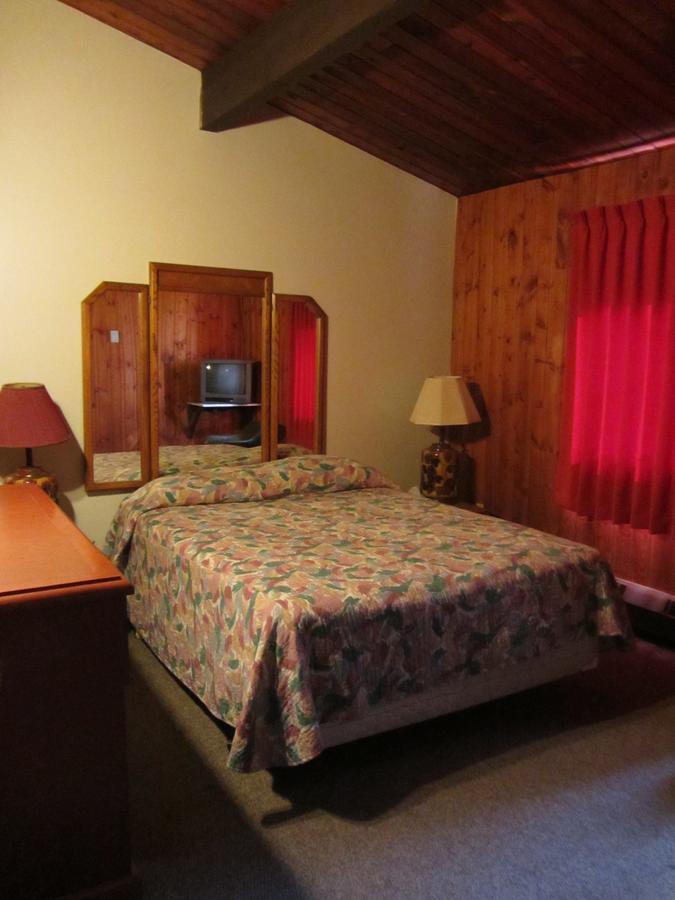 Pembina River Inn Entwistle Экстерьер фото