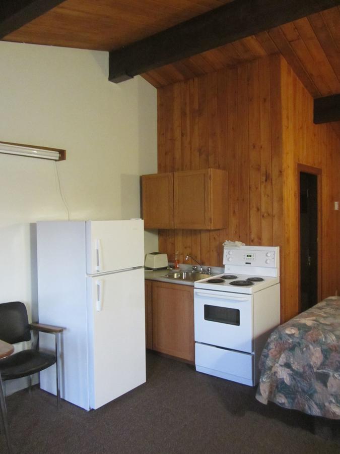 Pembina River Inn Entwistle Экстерьер фото