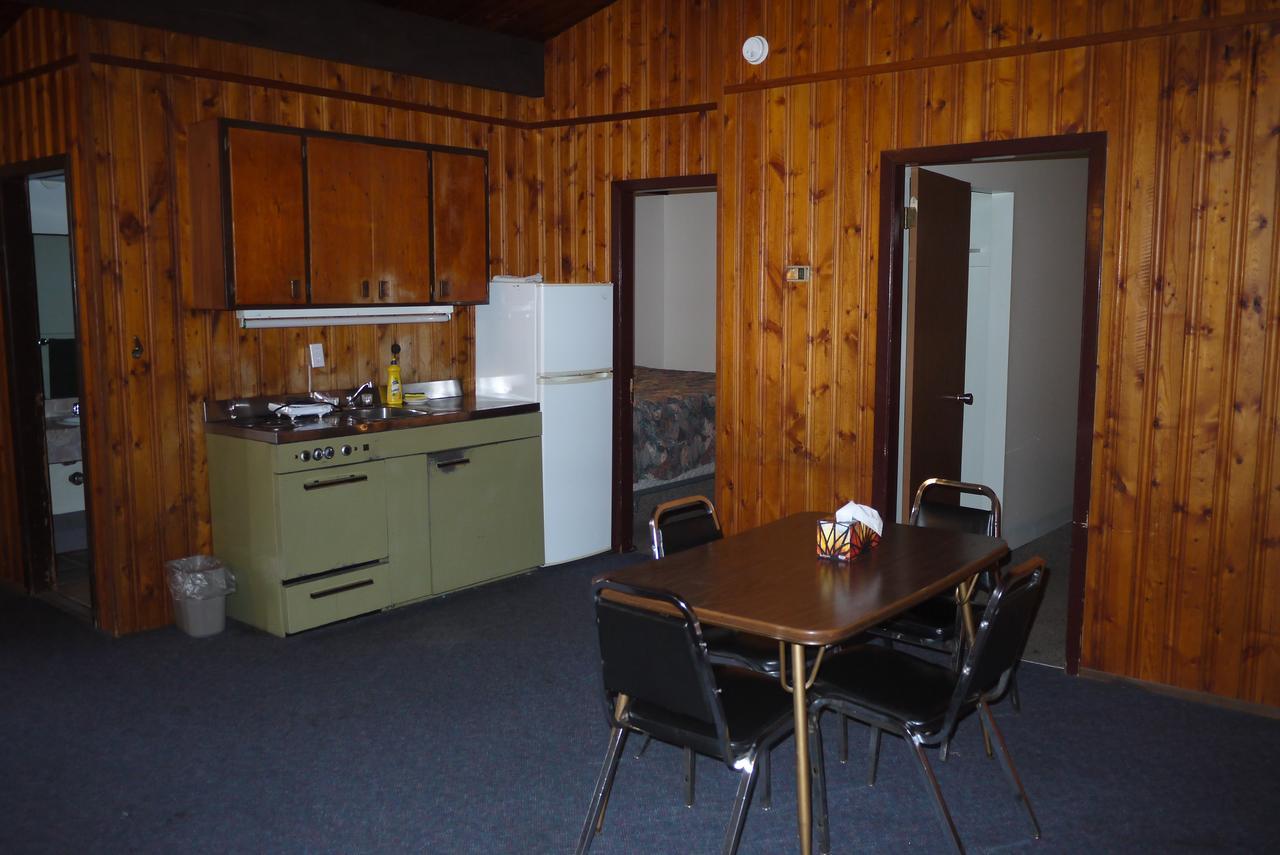 Pembina River Inn Entwistle Экстерьер фото